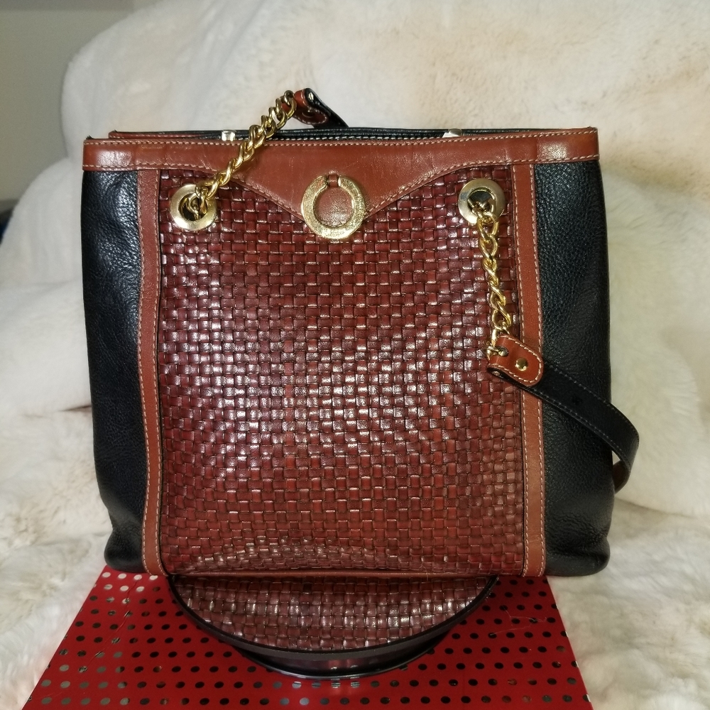 Beautiful BALLY Leather Shoulder Bag
